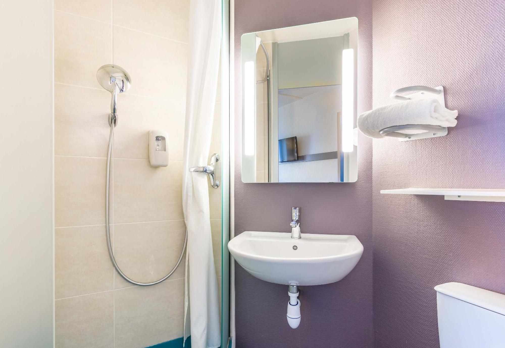 B&B Hotel Tours Nord 2 La Petite Arche Exterior photo